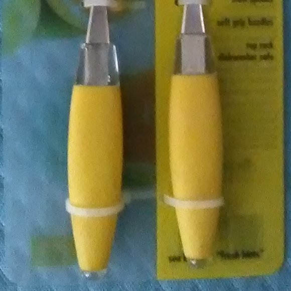 Serrated Fruit Spoons/2 - Picture 3 of 4